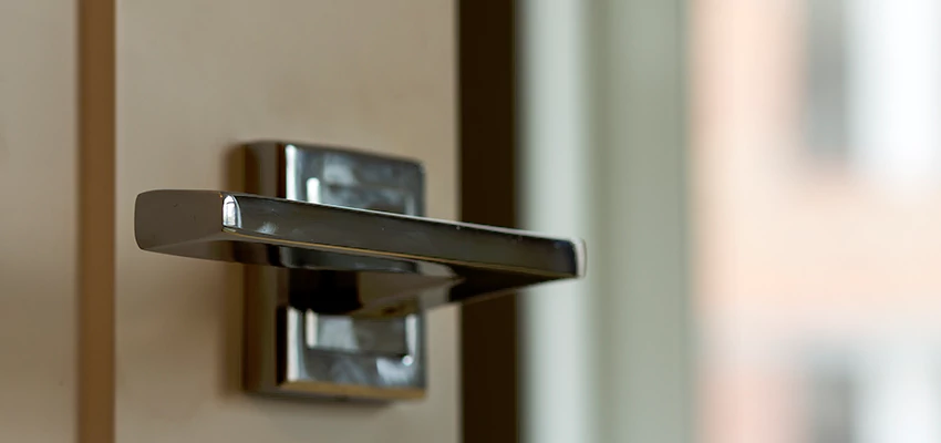 Door Lever Knob Repair in Lakeland, Florida