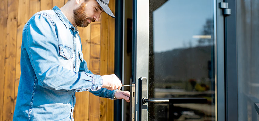 Frameless Glass Storefront Door Locks Replacement in Lakeland, FL