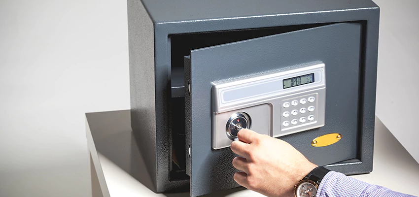 Jewelry Safe Unlocking Service in Lakeland, Florida